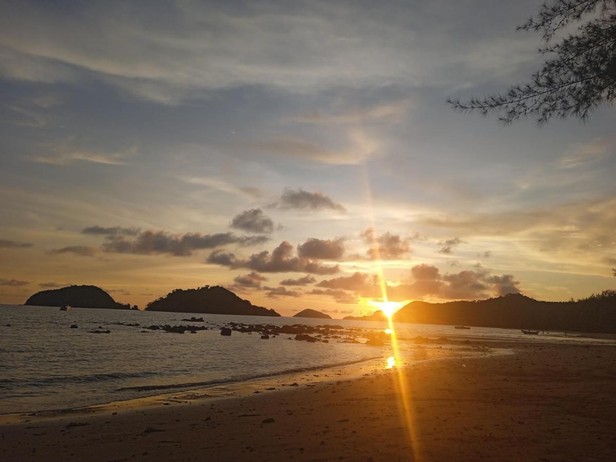 Miss You Beach Resort Koh Mak Esterno foto